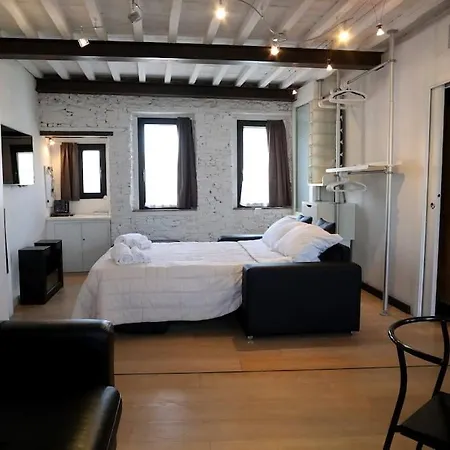 Apartment Loft Santa Chiara - Affitti Brevi Italia Lucca