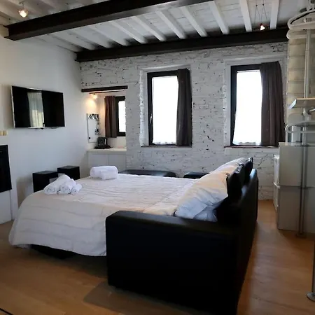 Apartment Loft Santa Chiara - Affitti Brevi Italia Lucca